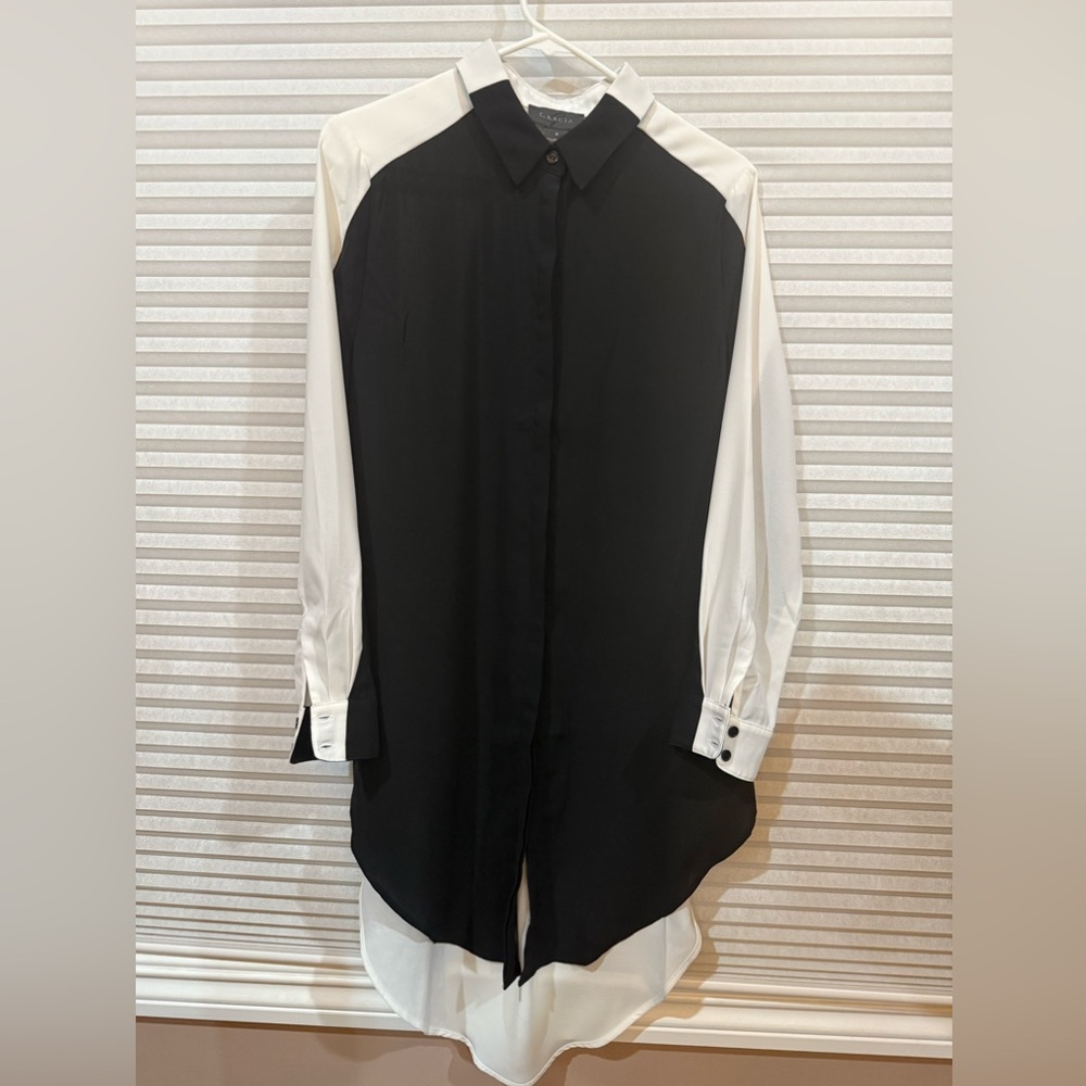 Fabulous Gracia Black and White Hi-Low Blouse